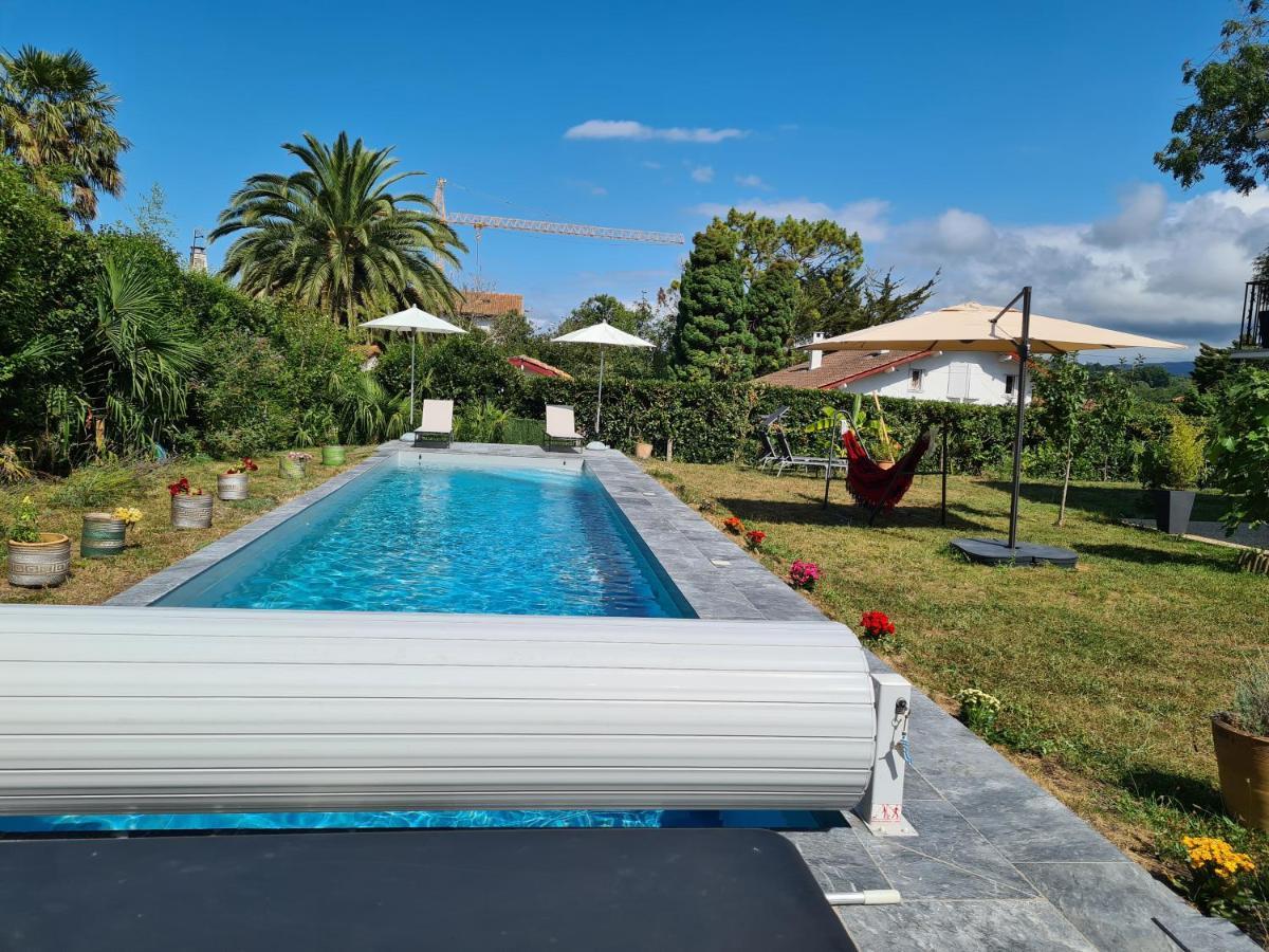 Appartement Avec Cuisine Et Grande Piscine Chauffee Hendaye Exterior photo