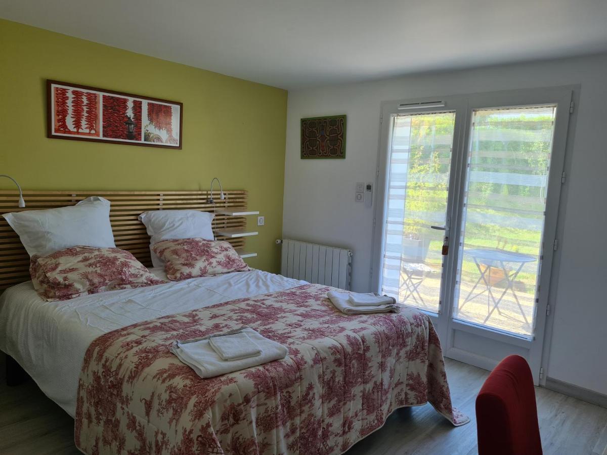 Appartement Avec Cuisine Et Grande Piscine Chauffee Hendaye Exterior photo