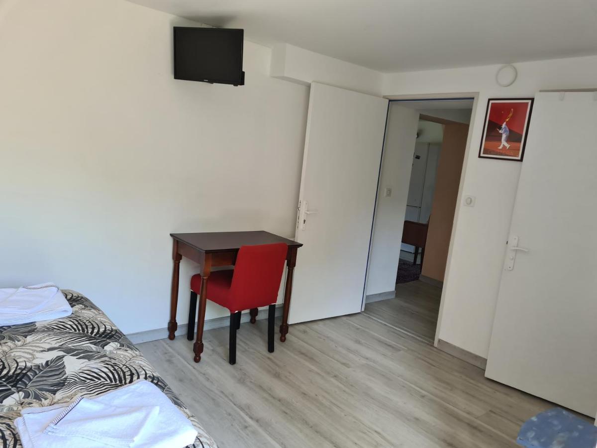 Appartement Avec Cuisine Et Grande Piscine Chauffee Hendaye Exterior photo